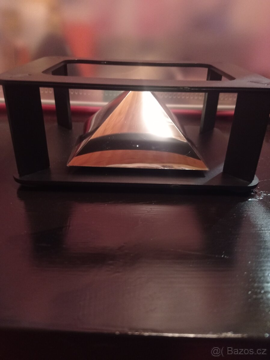 3D holografický projektor pro mobil - 3