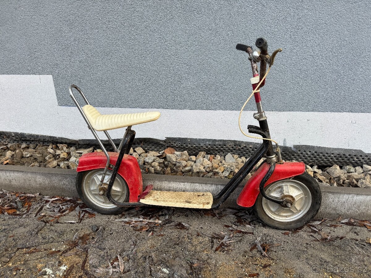 Retro koloběžka se sedačkou - 3