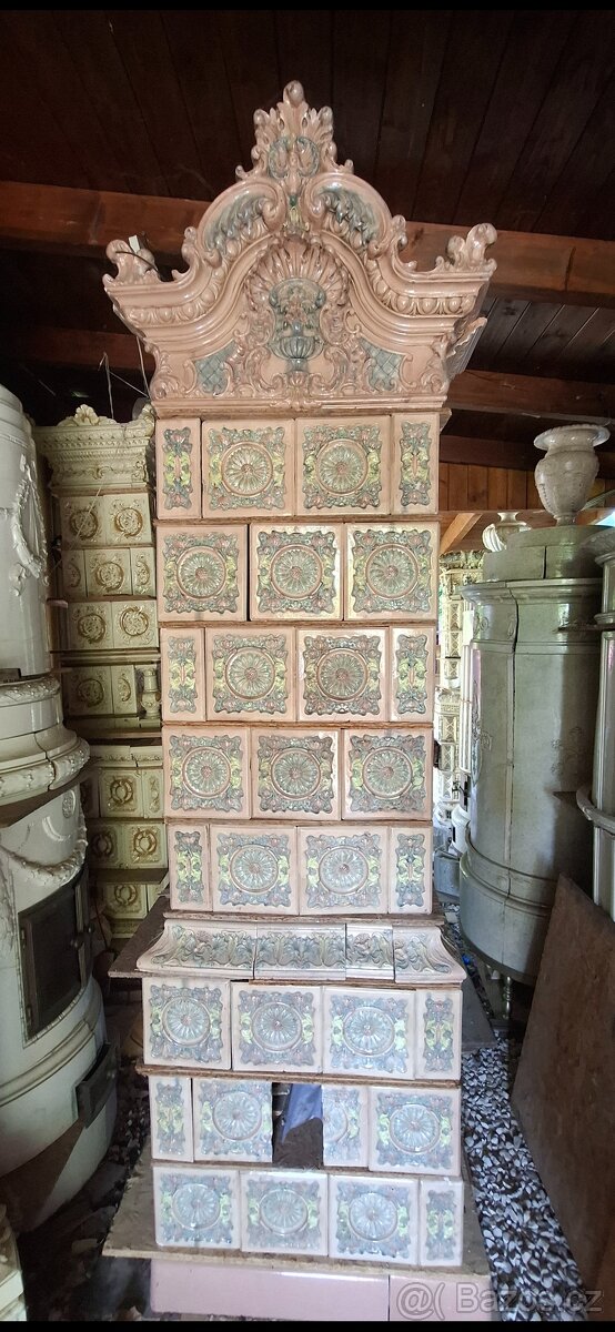 Kachlová kamna starozitná, barevná - 3