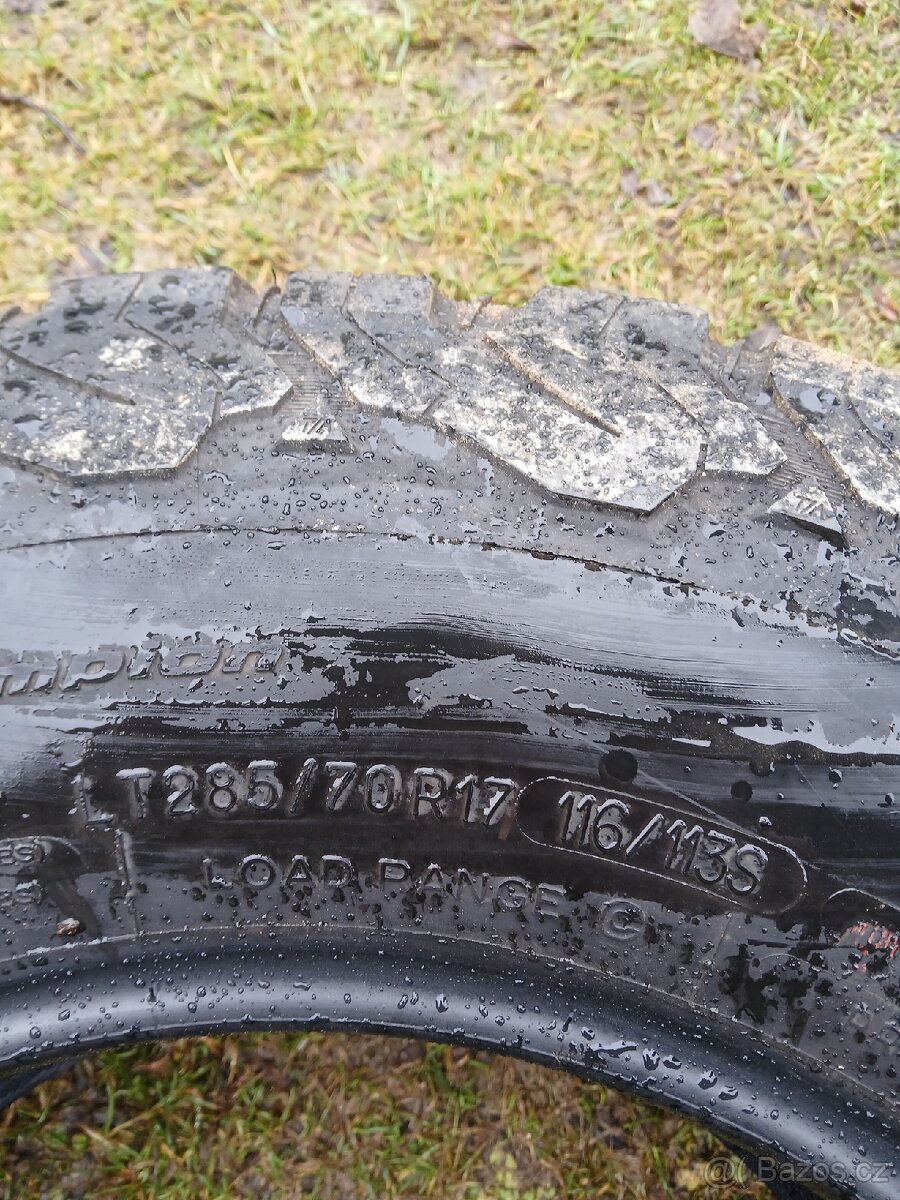 285/70 r17 - 3