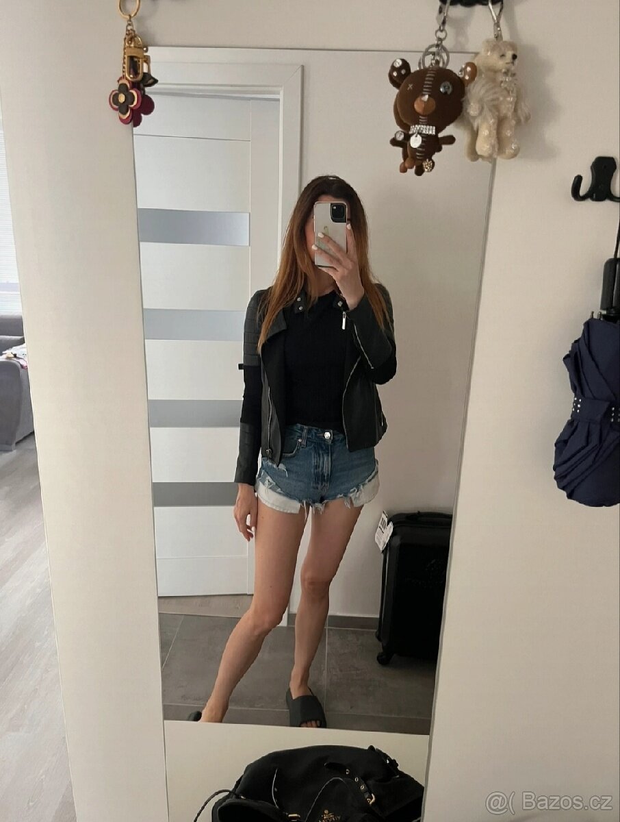 Černá kožená bunda Pinko - 3