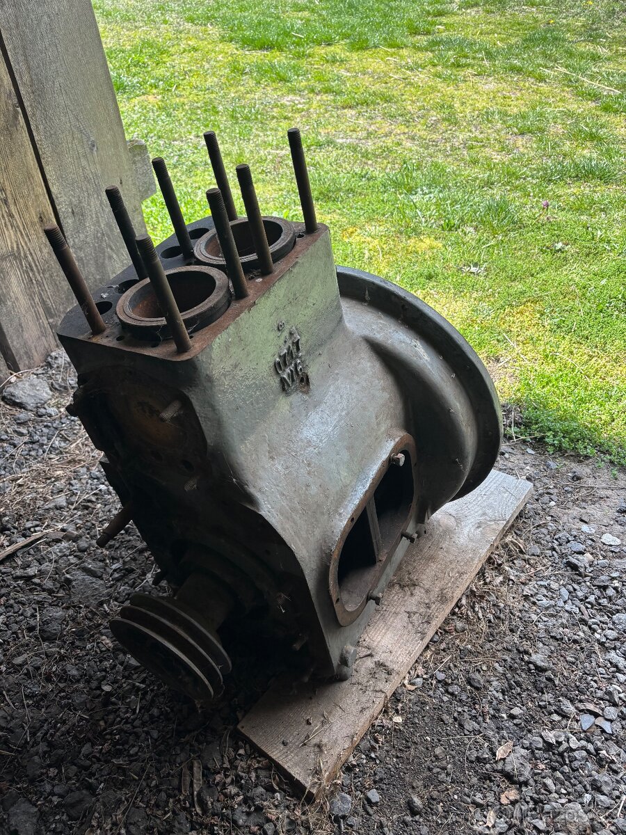 Blok motora Zetor 25 A - 3