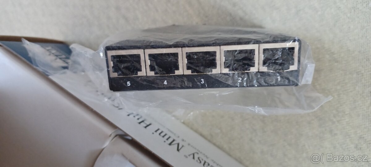 Router 4 - Hub Switch - 3