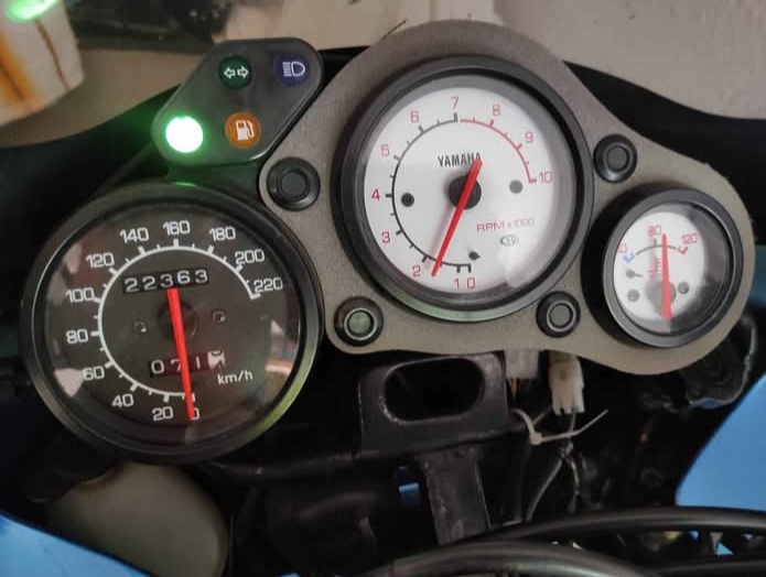 Yamaha SZR 660 - 3