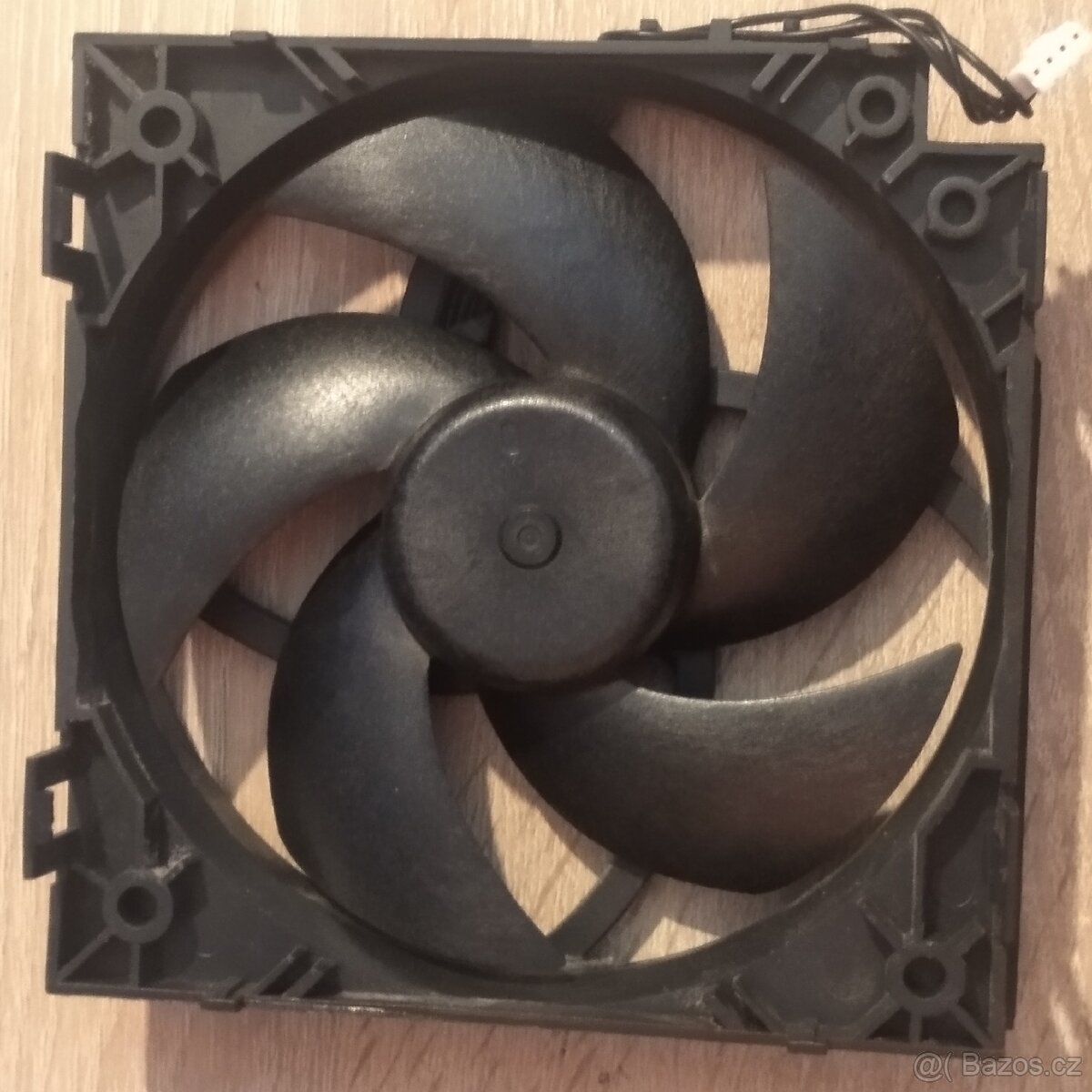 Ventilátor od Xboxu One S - 3