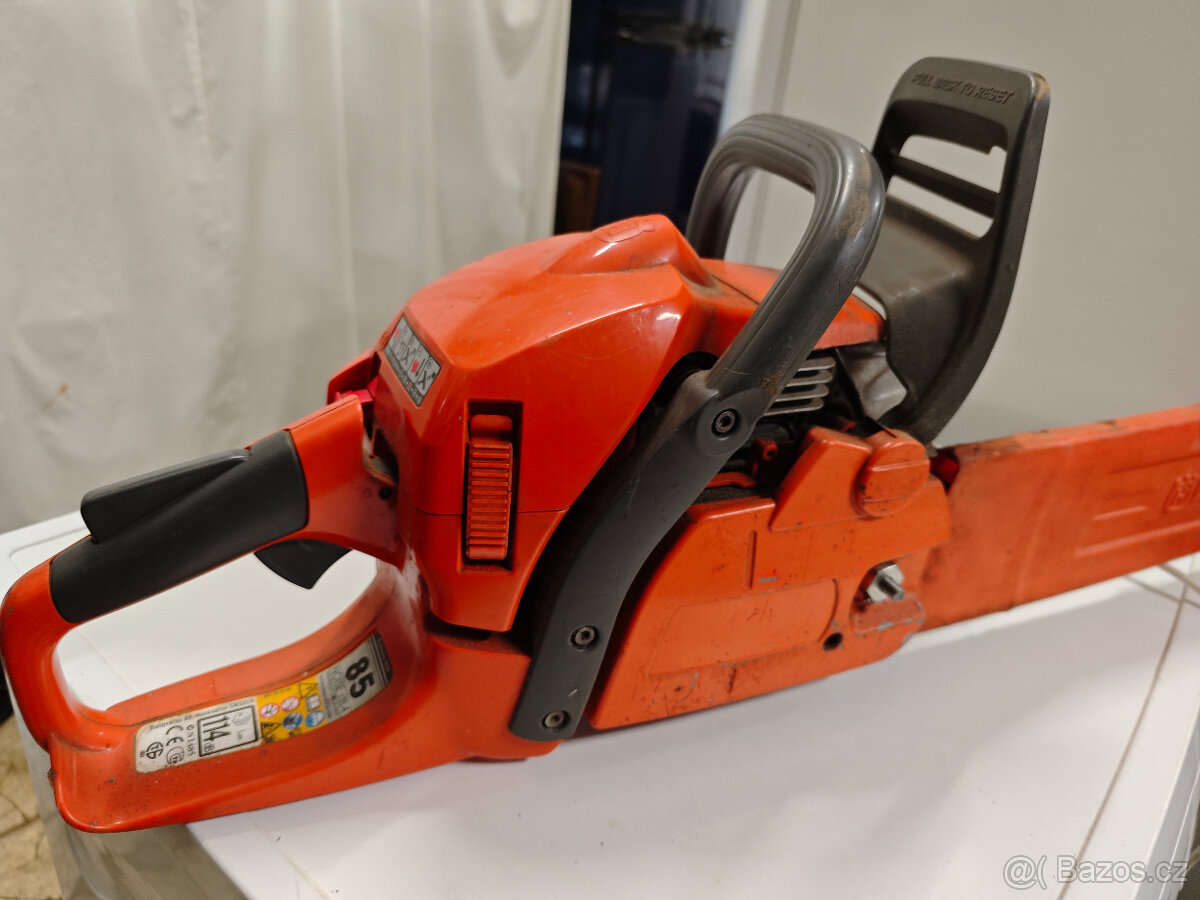 Řetězová pila Husqvarna 445 - 3
