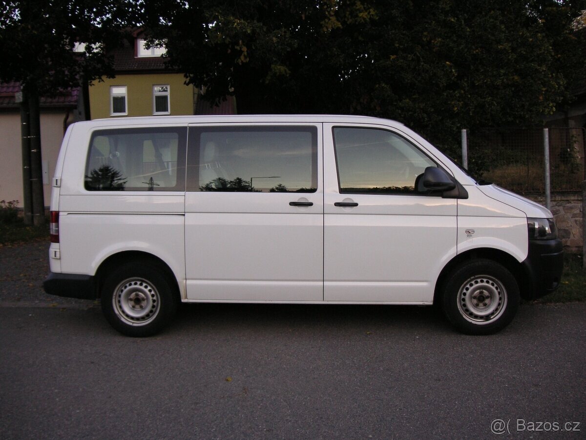 Volkswagen Transporter T5 2.0 TDi - Serviska - 3