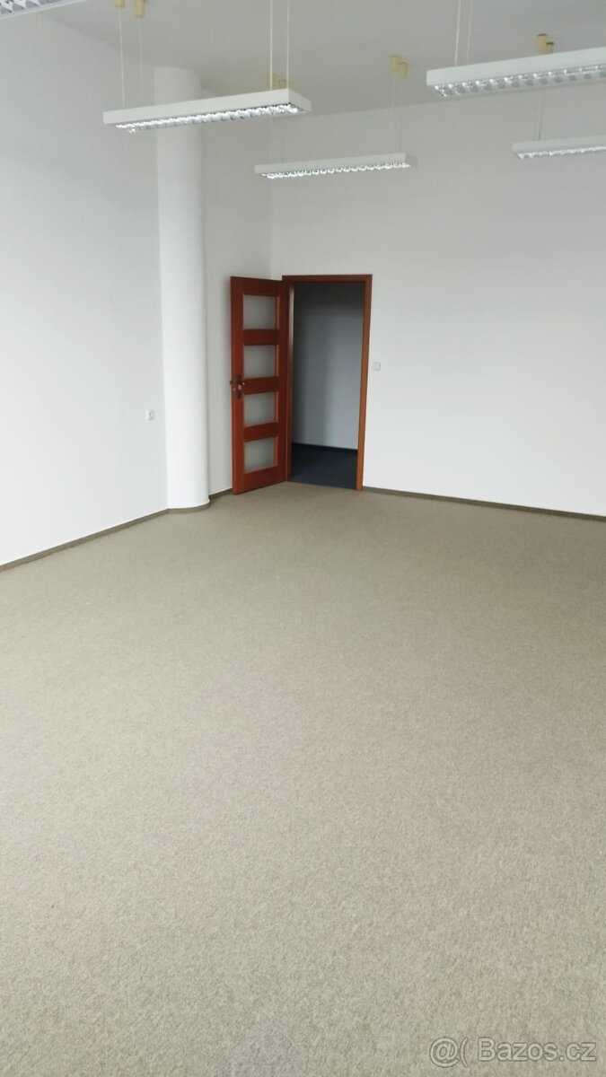Pronájem kanceláře ve Zlíně - 3