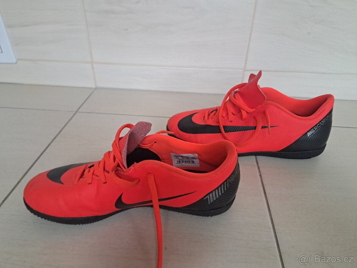 Sálovky Nike - 3
