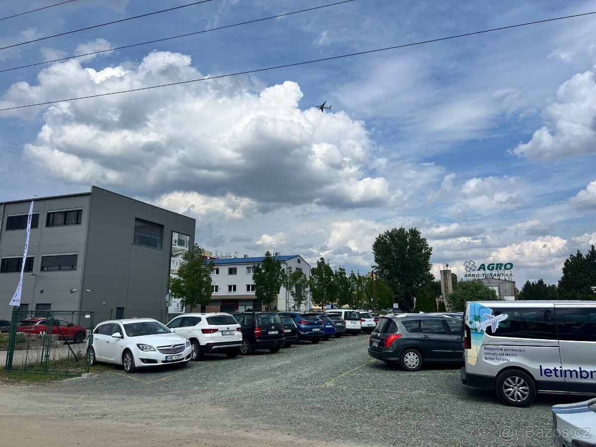 Pronájem parkovacího stání Kaštanová - 3