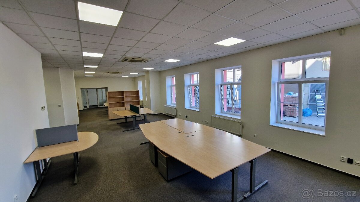 Kancelářský stůl TECHO - 3