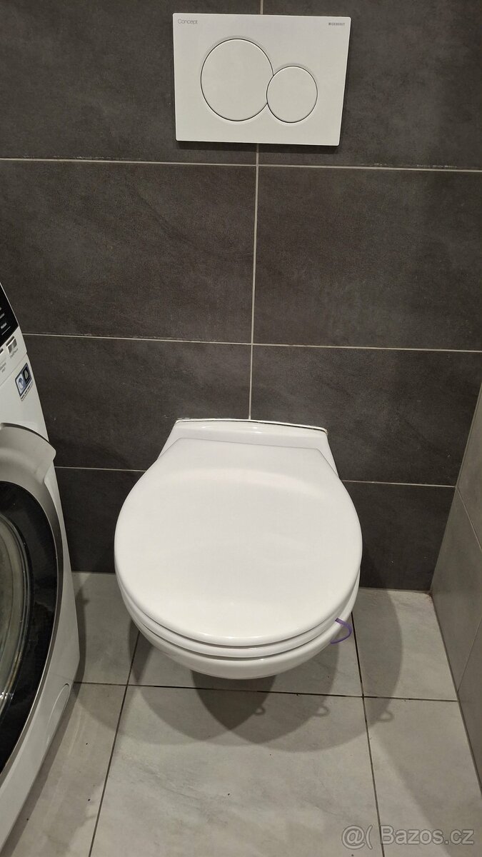 Keramické umyvadlo a skříňka, vana a WC - 3