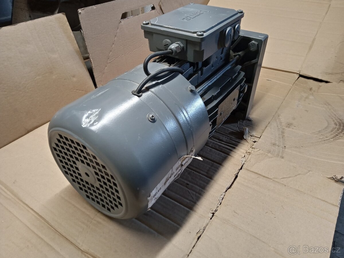 Elektromotor s převodovkou Lenze; 1,5 kW, 502 ot/min; brzda - 3