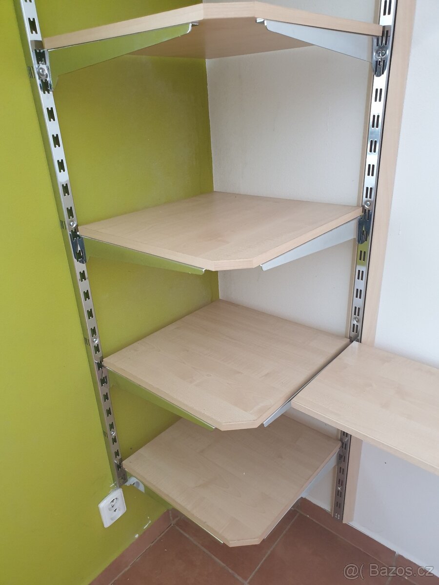 Vybavení prodejny (stojany, štendry, drátěné koše, ramínka) - 3