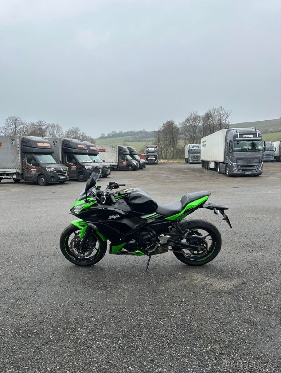 Kawasaki ninja 650R - 3