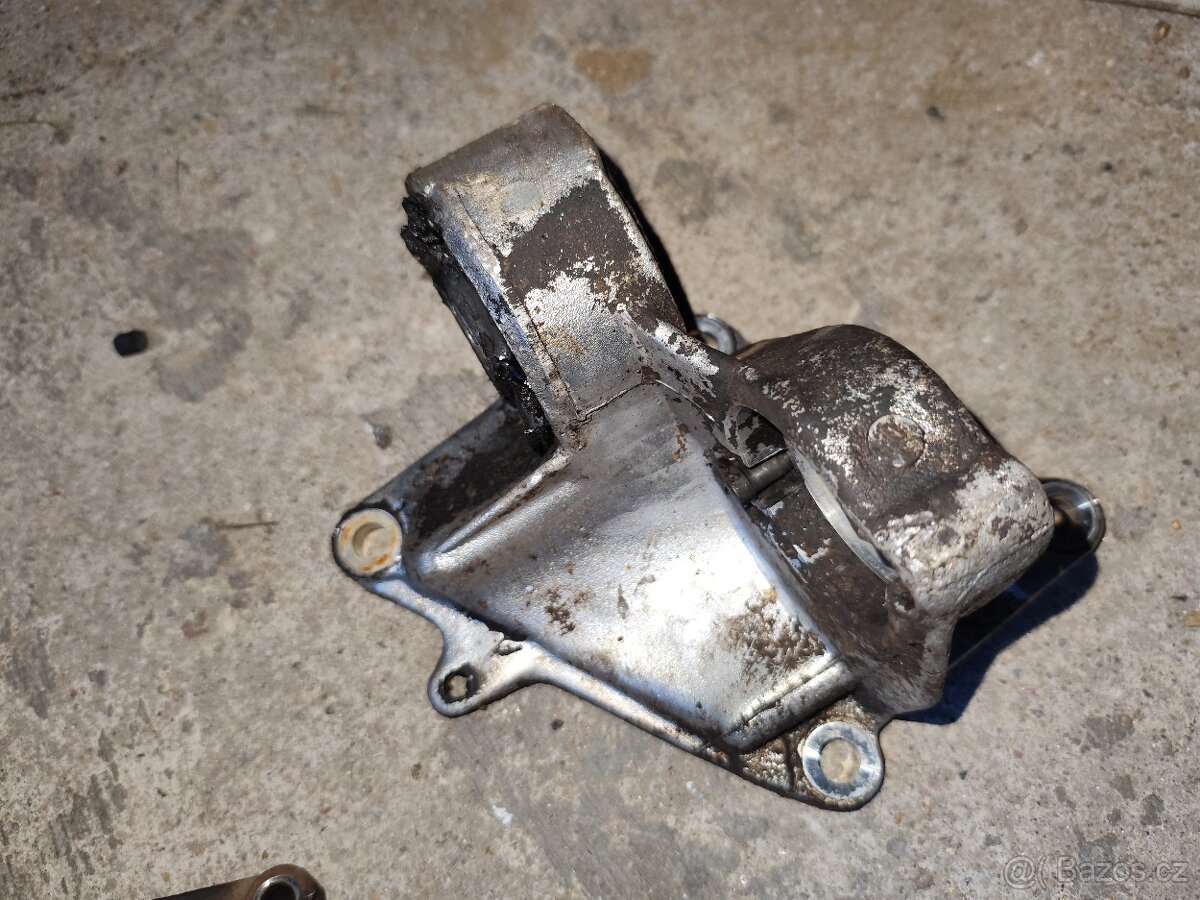 Peugeot Partner díly motoru - 3