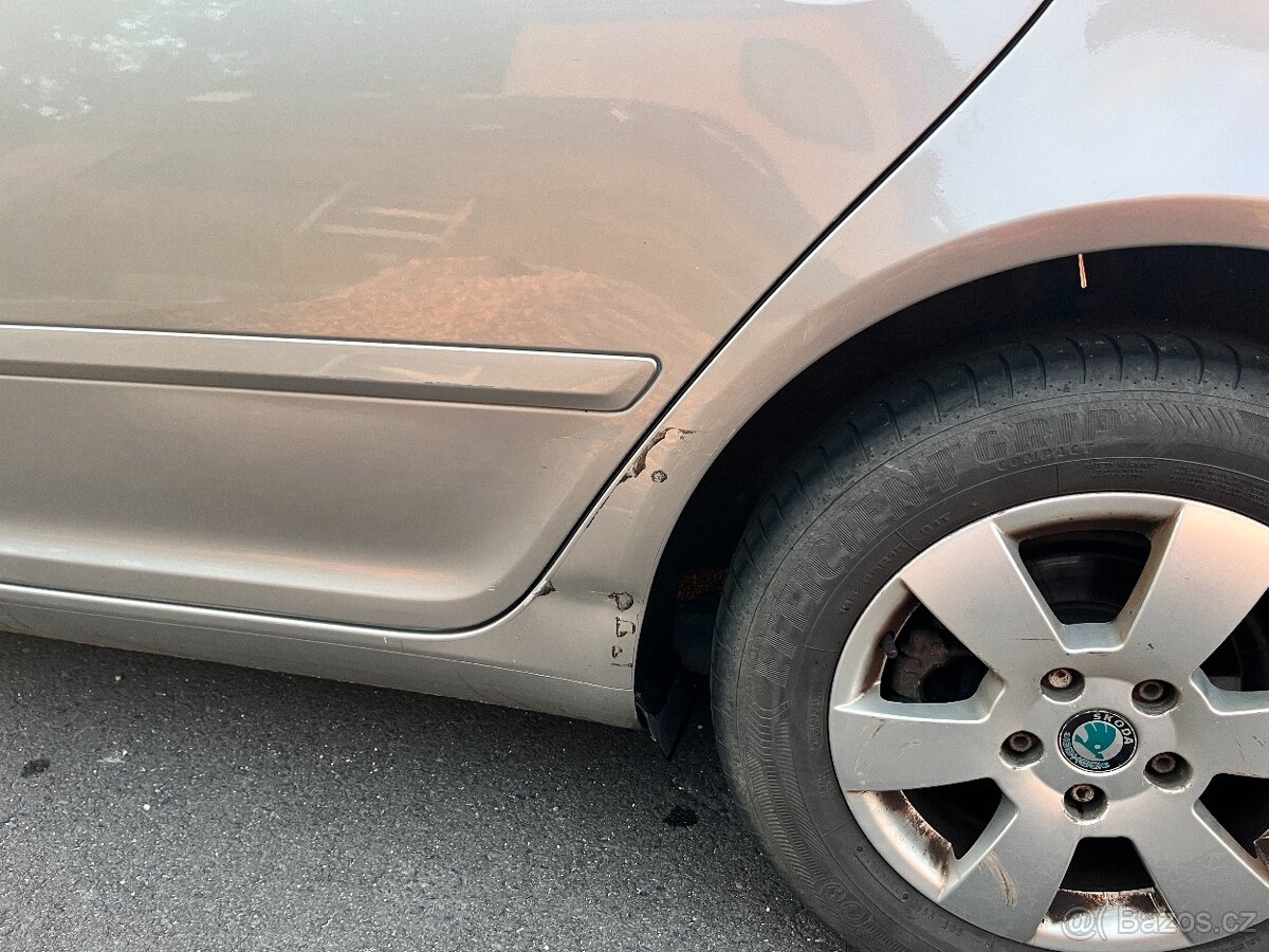 Škoda OCTAVIA COMBI 1.6 TDI - spěchá - 3