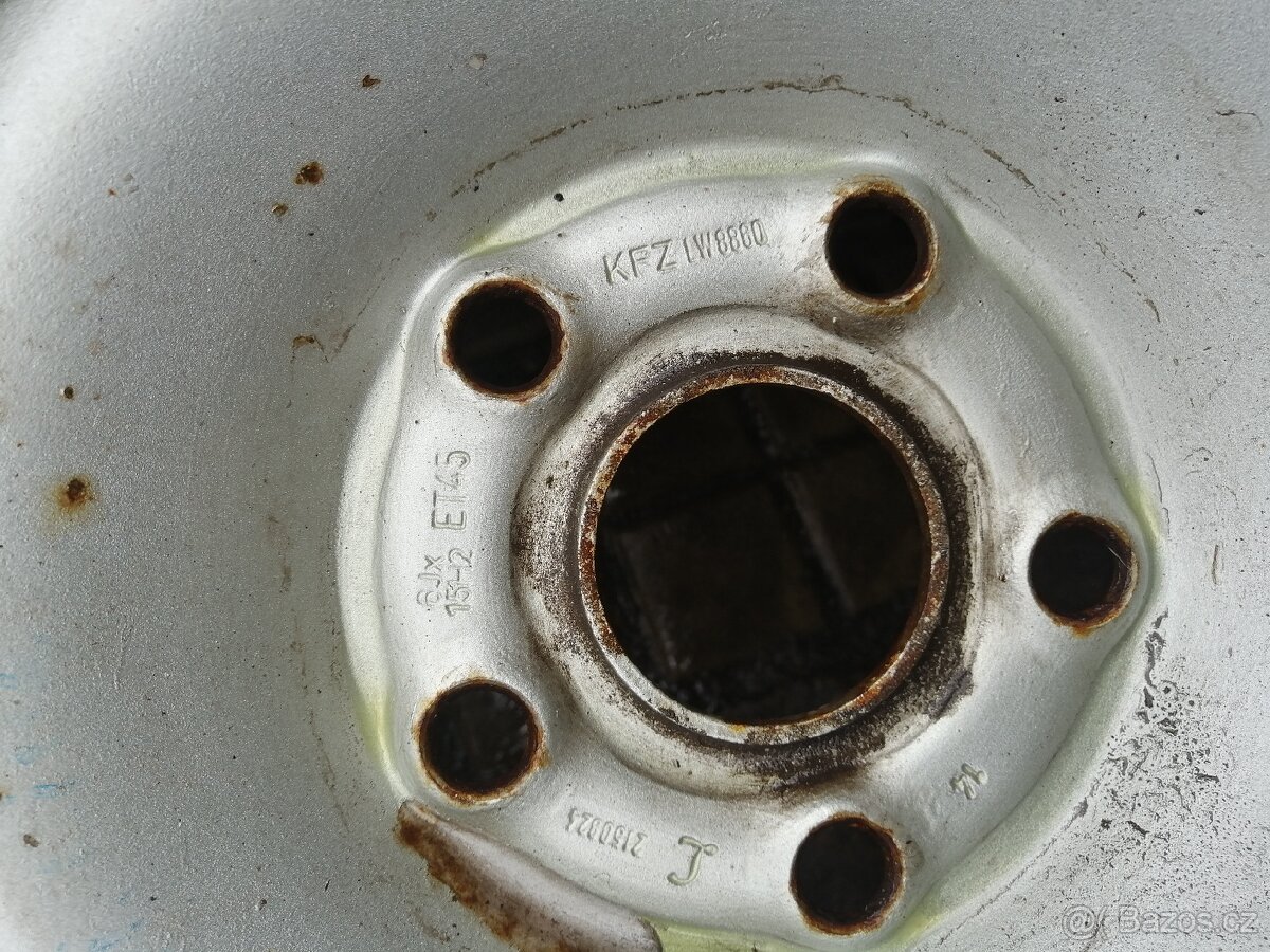 VW 5x112 15" et45 a zimní pneumatiky - 3