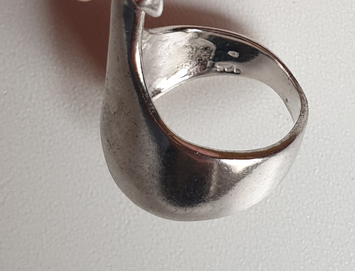 mohutný stříbrný prsten s křížkem 8g - 3