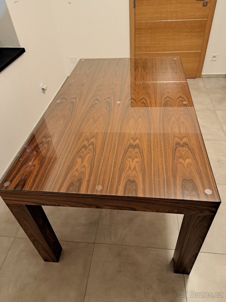 Jídelní stůl masiv - 3