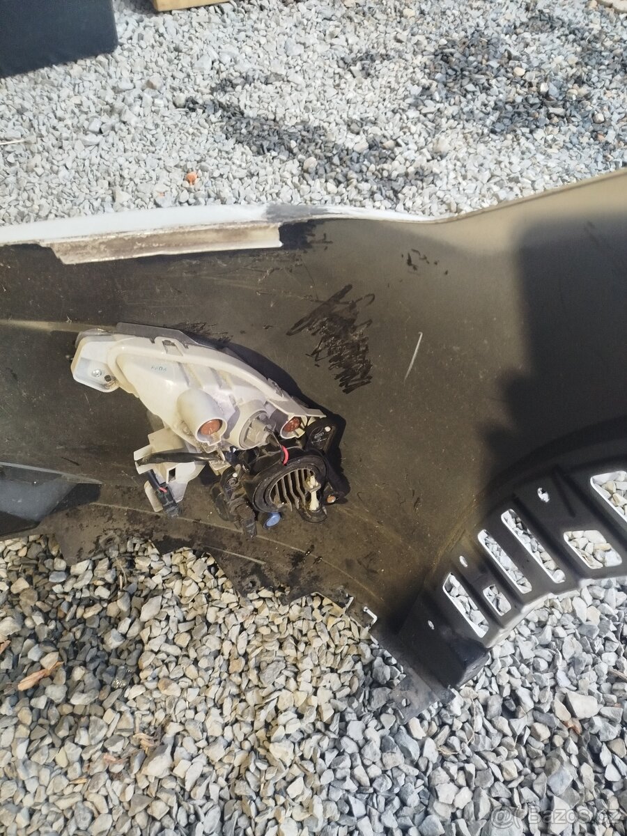 Prodám nárazník Mazda CX-3 - 3