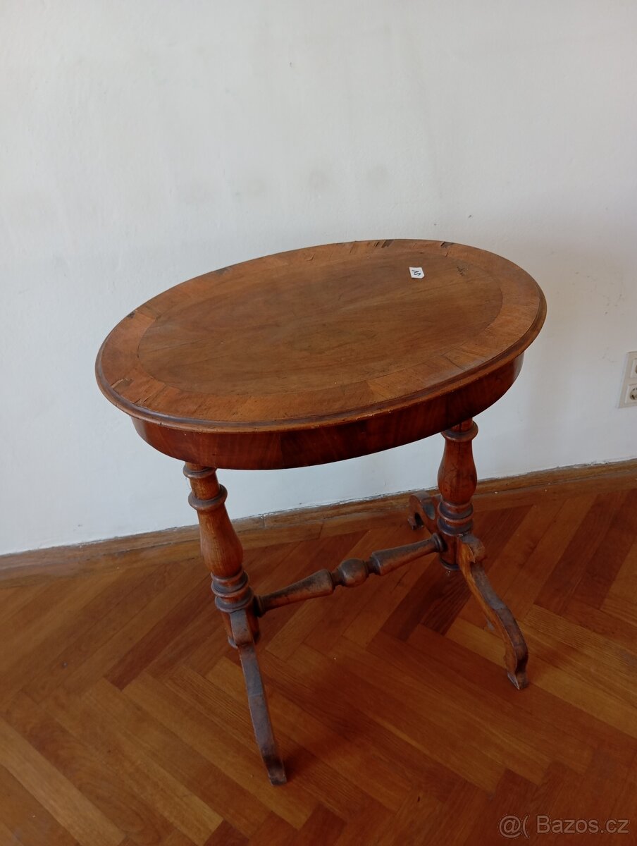 Starý nábytek historismus - 3