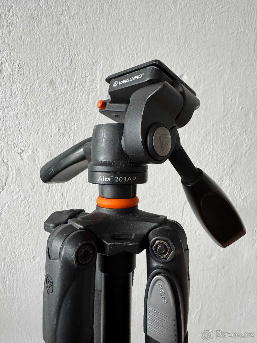 Vanguard Alta+ 203AP - 3