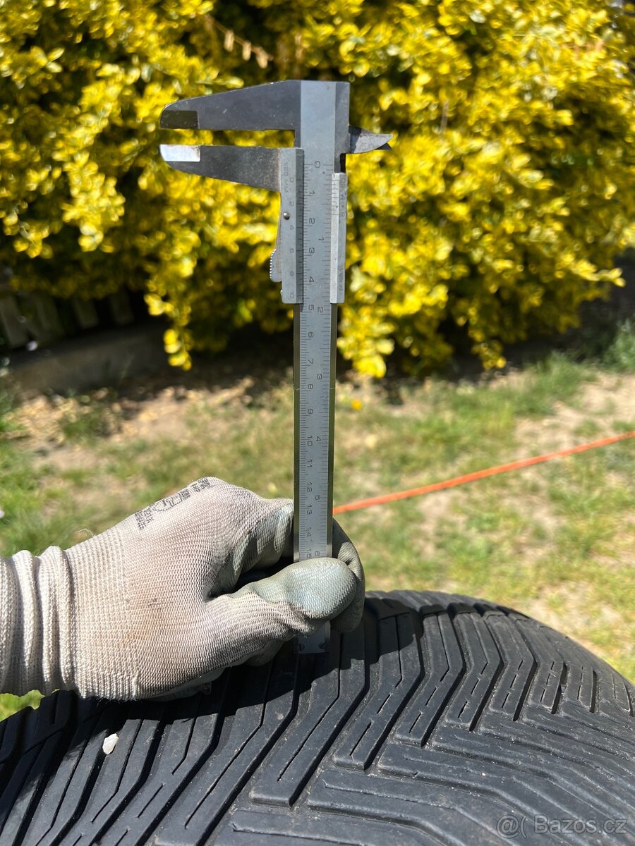 Prodám 2ks Michelin CrossClimate - 3