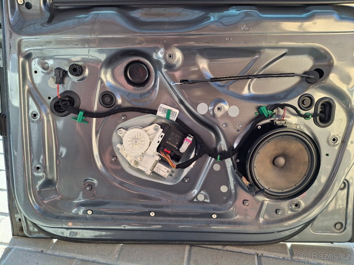 Prodám PP dveře VW Golf VI - 3