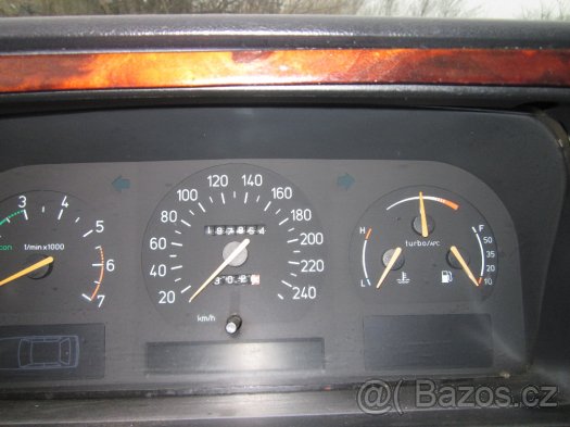 SAAB 9OOO CD - 3