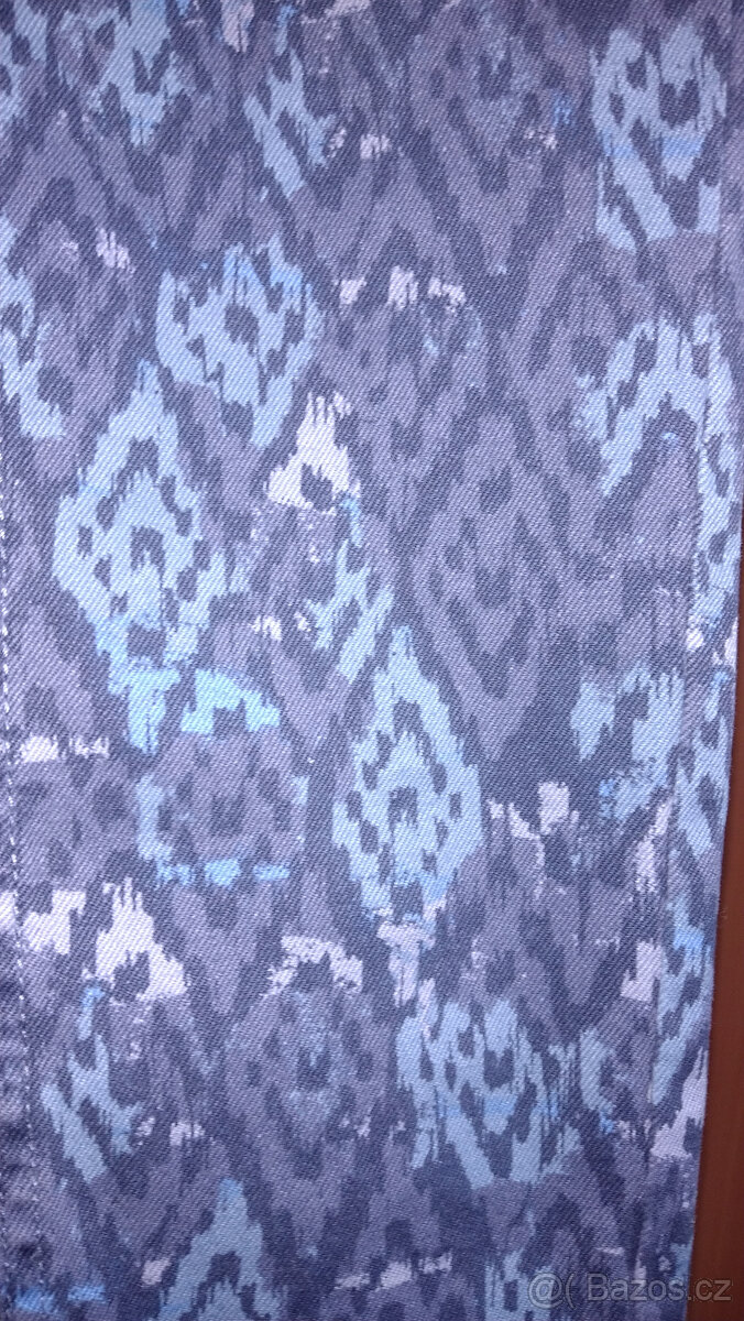 Vzorované jeans - 3
