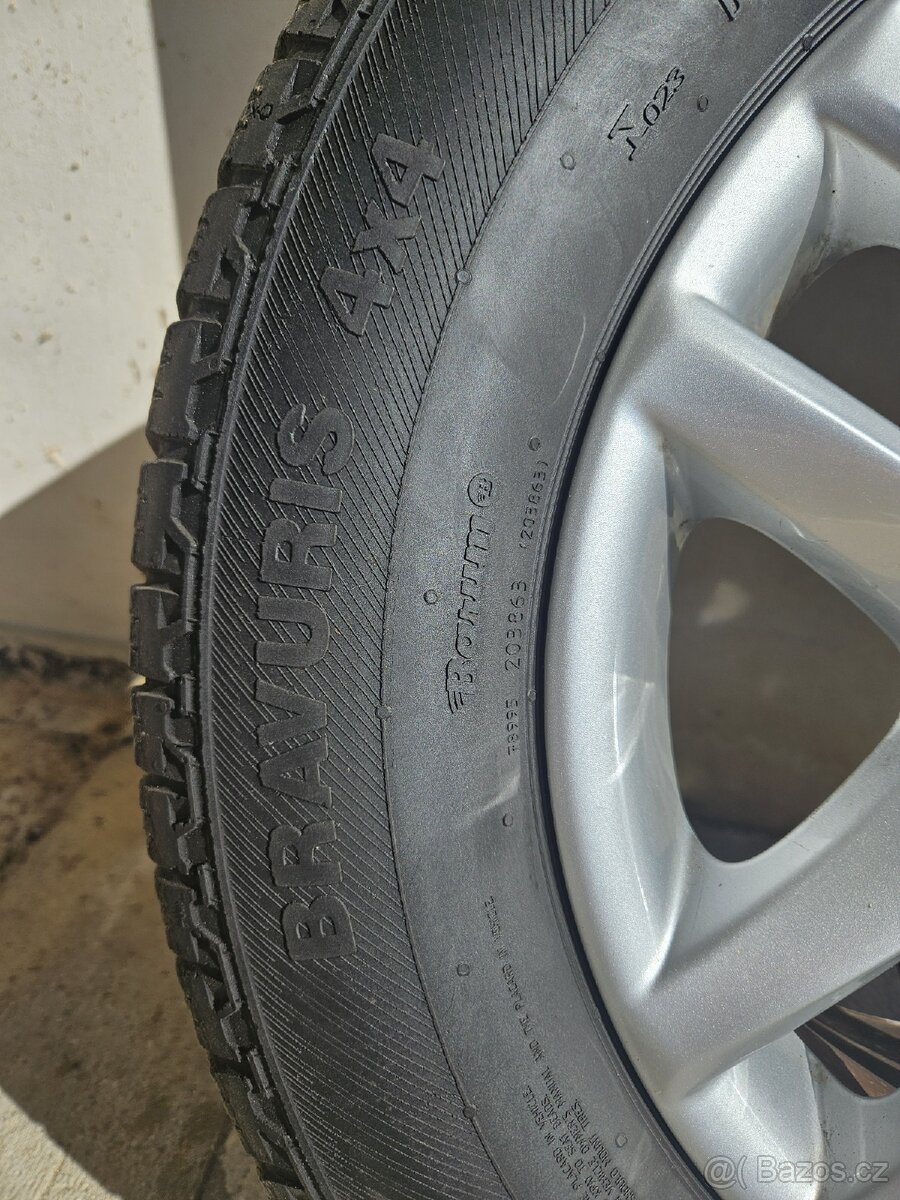 Litá kola VW Tiguan + letními pneu Barum 215/65 R16
- 3