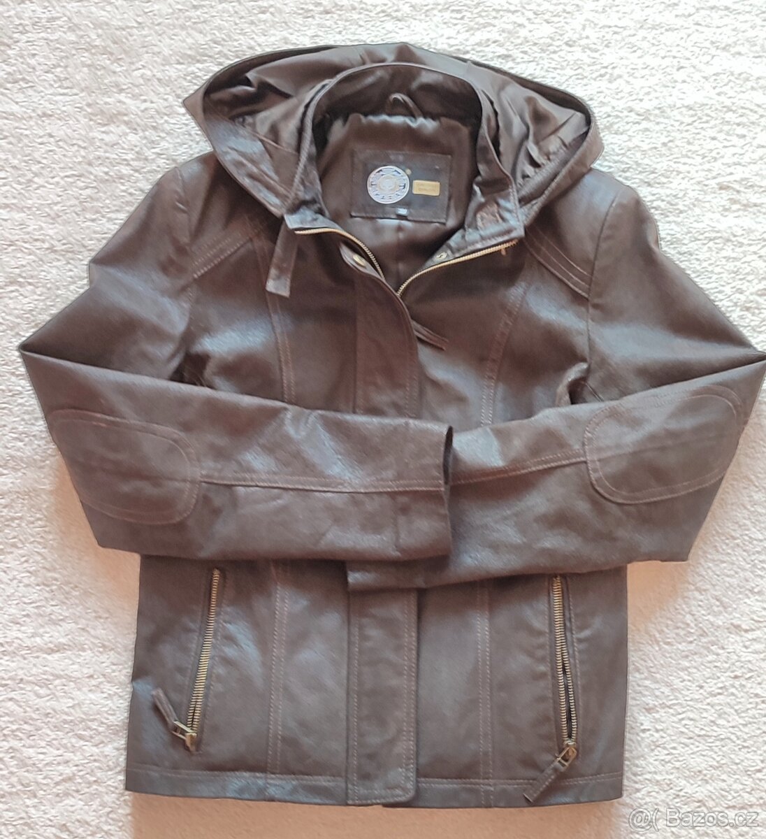 Zánovní KARA kožená buda, vel. 38 s kapucí - 3