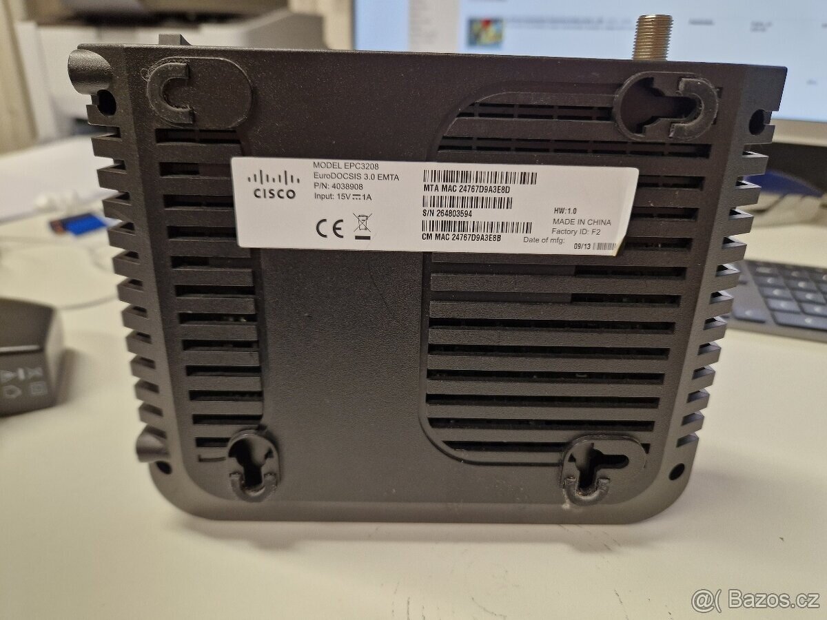 Cisco kabelový modem EPC3208 - 3
