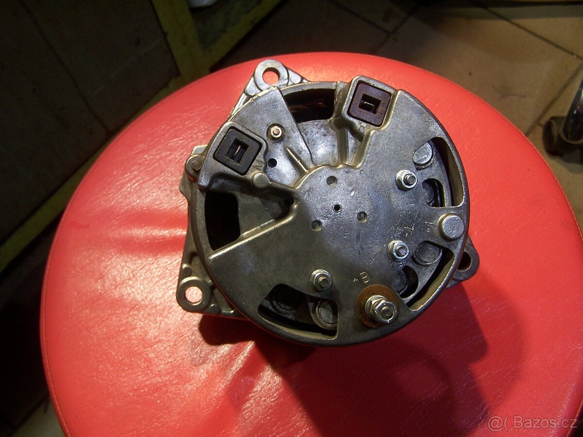 Alternátor traktor Zetor - 3