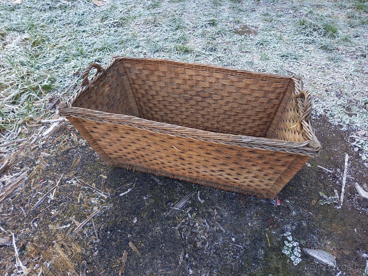 Starší velký proutěný koš - 3