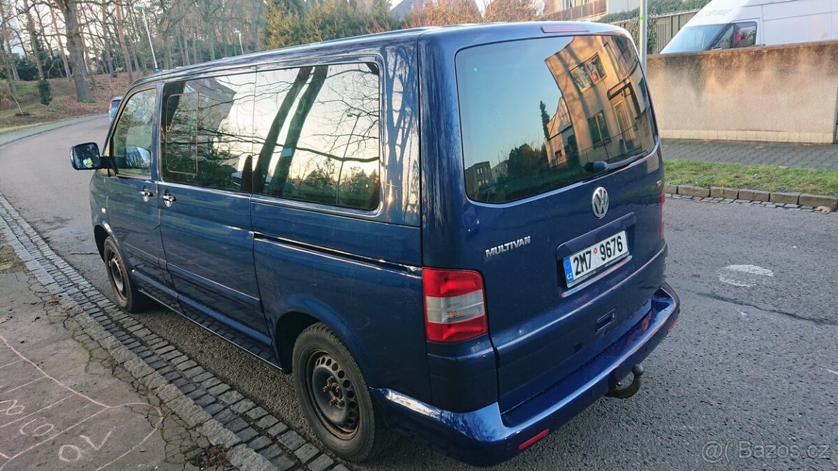 Volkswagen Multivan T5 2.5 tdi s variabilní lůžkovou úpravou - 3