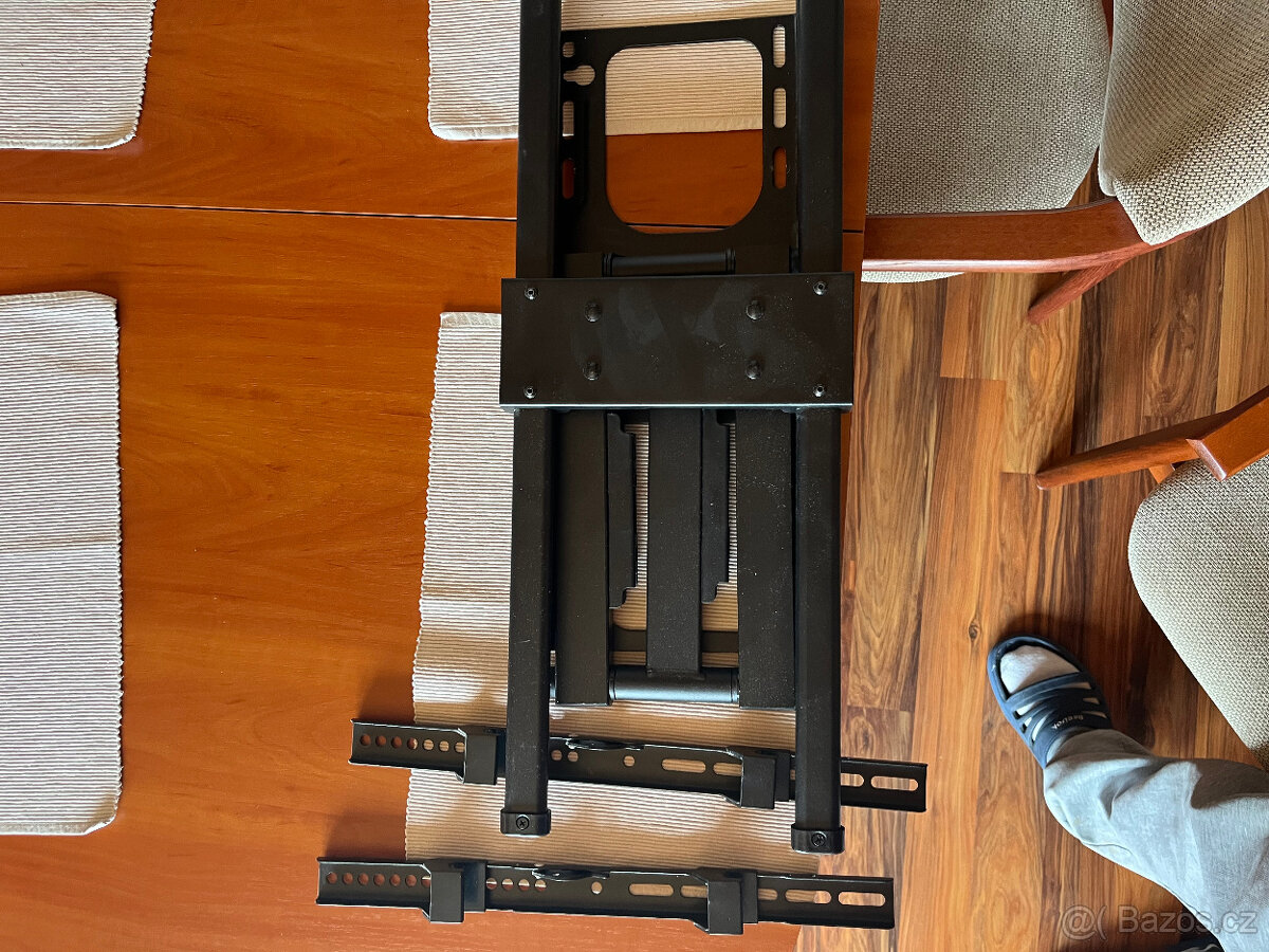 nástěnný držák Tv 80" - 3