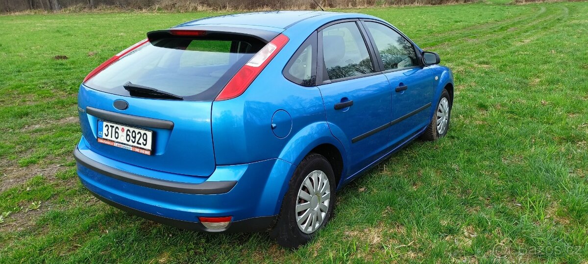 FORD Focus 1.6 74kW rok 2005 - 3