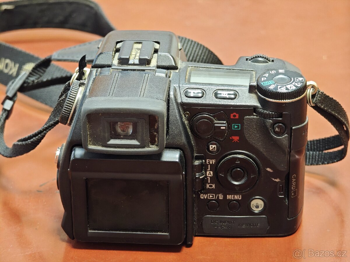 Konica Minolta Dimage A2 - 3