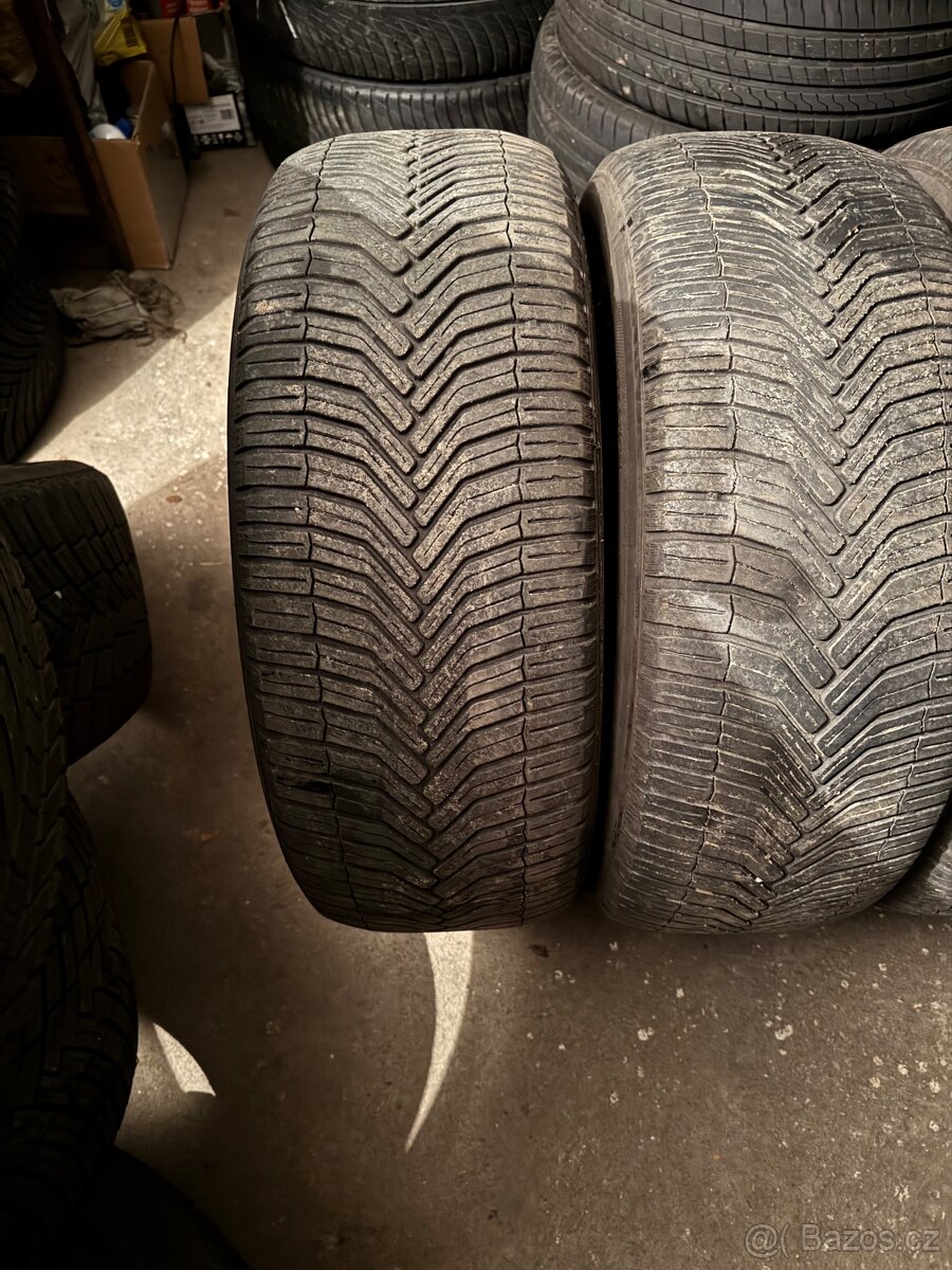 225/55R18 - 3