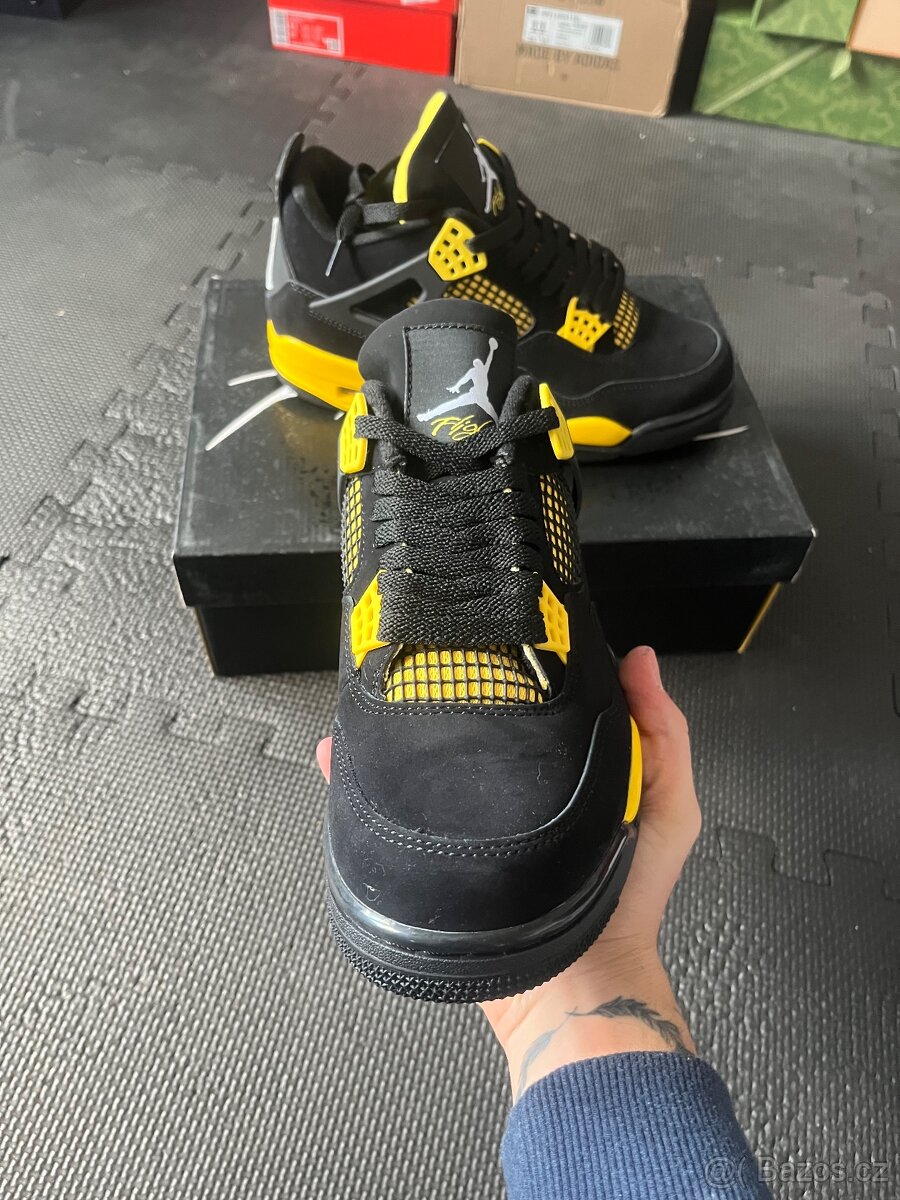 Nike Air Jordan 4 Yellow Thunder - 3