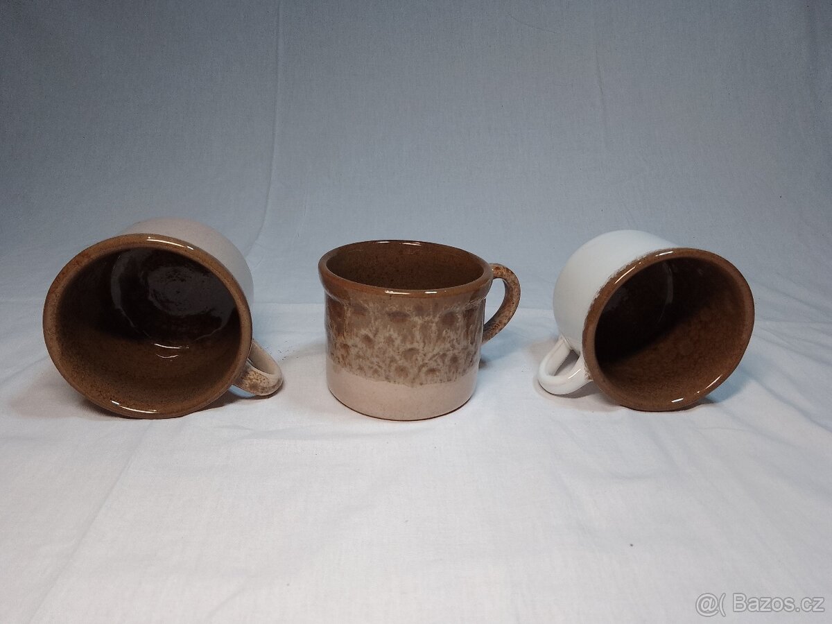 Keramické hrnky a kvěnitáče - 3