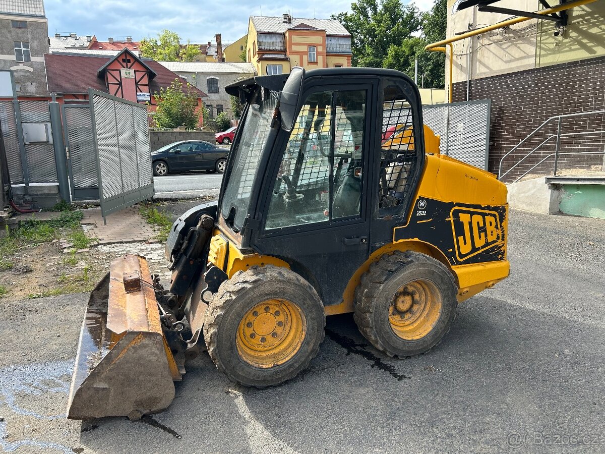 JCB Smykový nakladač - 3