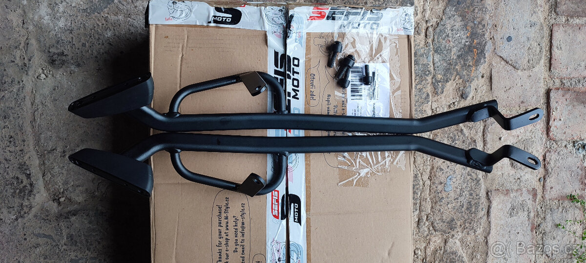 Držák kufru SHAD S0SV69ST pro SUZUKI SV650 (99-02) - 3