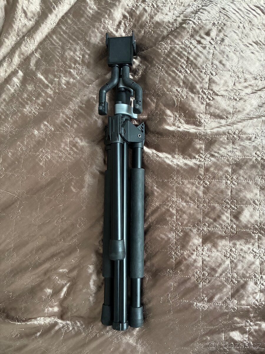 Kytarový stojan K&M 17670 Memphis Pro Guitar Stand - 3