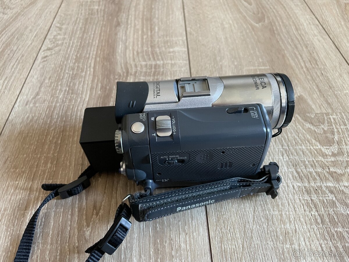 3CCD MiniDV kamera Panasonic NV-GS120 - 3