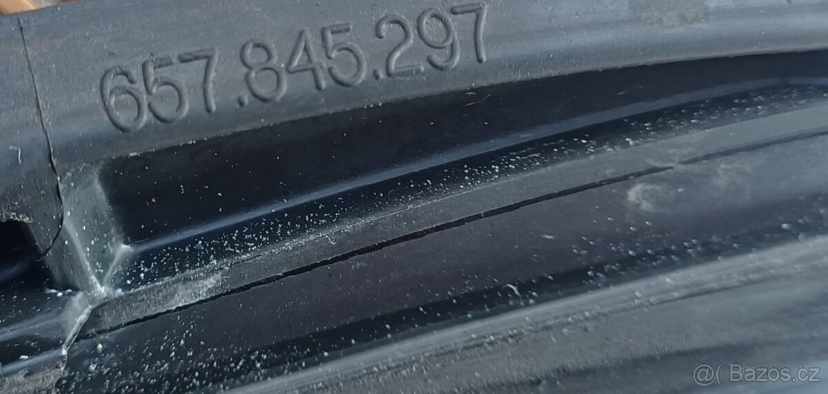 657845297 sklo zadní levé Škoda Scala - 3