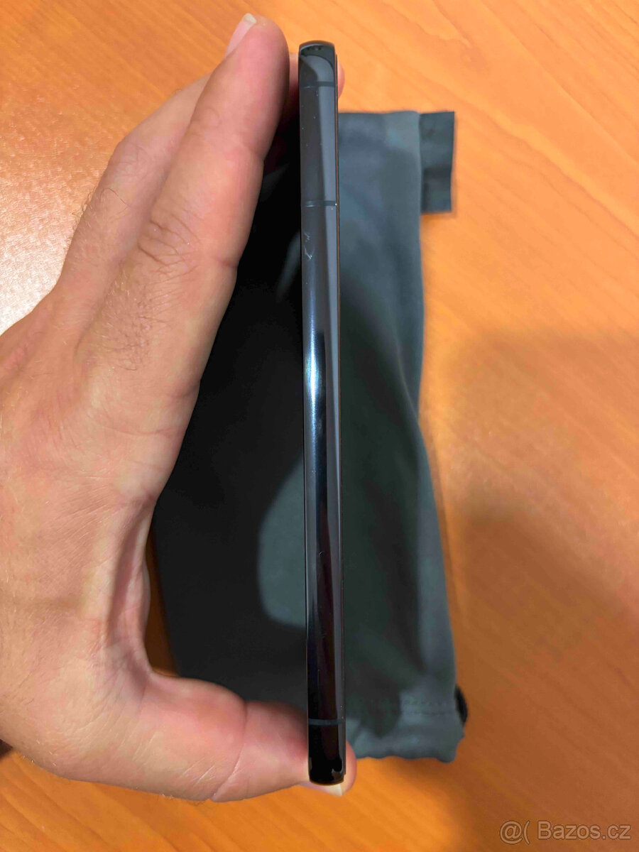 Samsung S22 Plus černý - 3