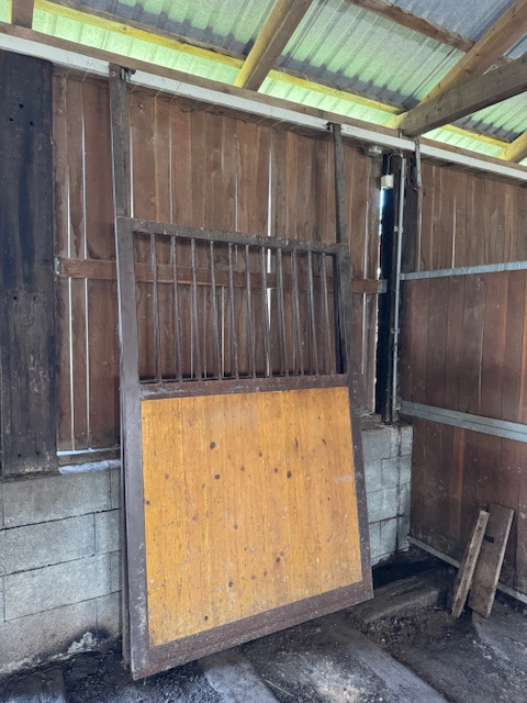USTAJOVACÍ BOX - 3